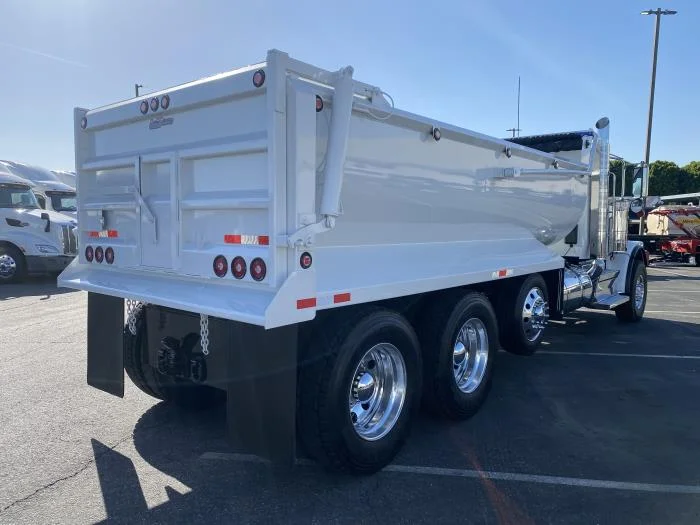 2027 Peterbilt 589 in Sylmar, CA — photo 6