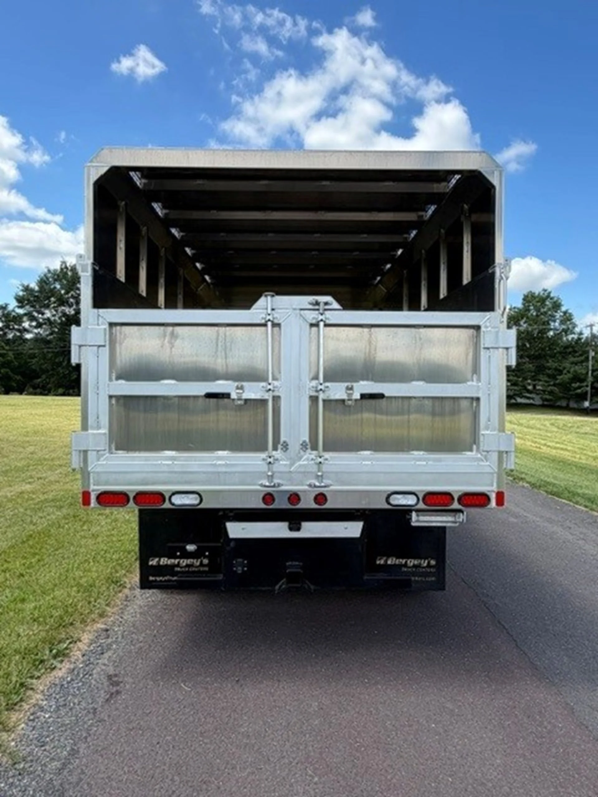 2026 Hino L6 in Souderton, PA — photo 4