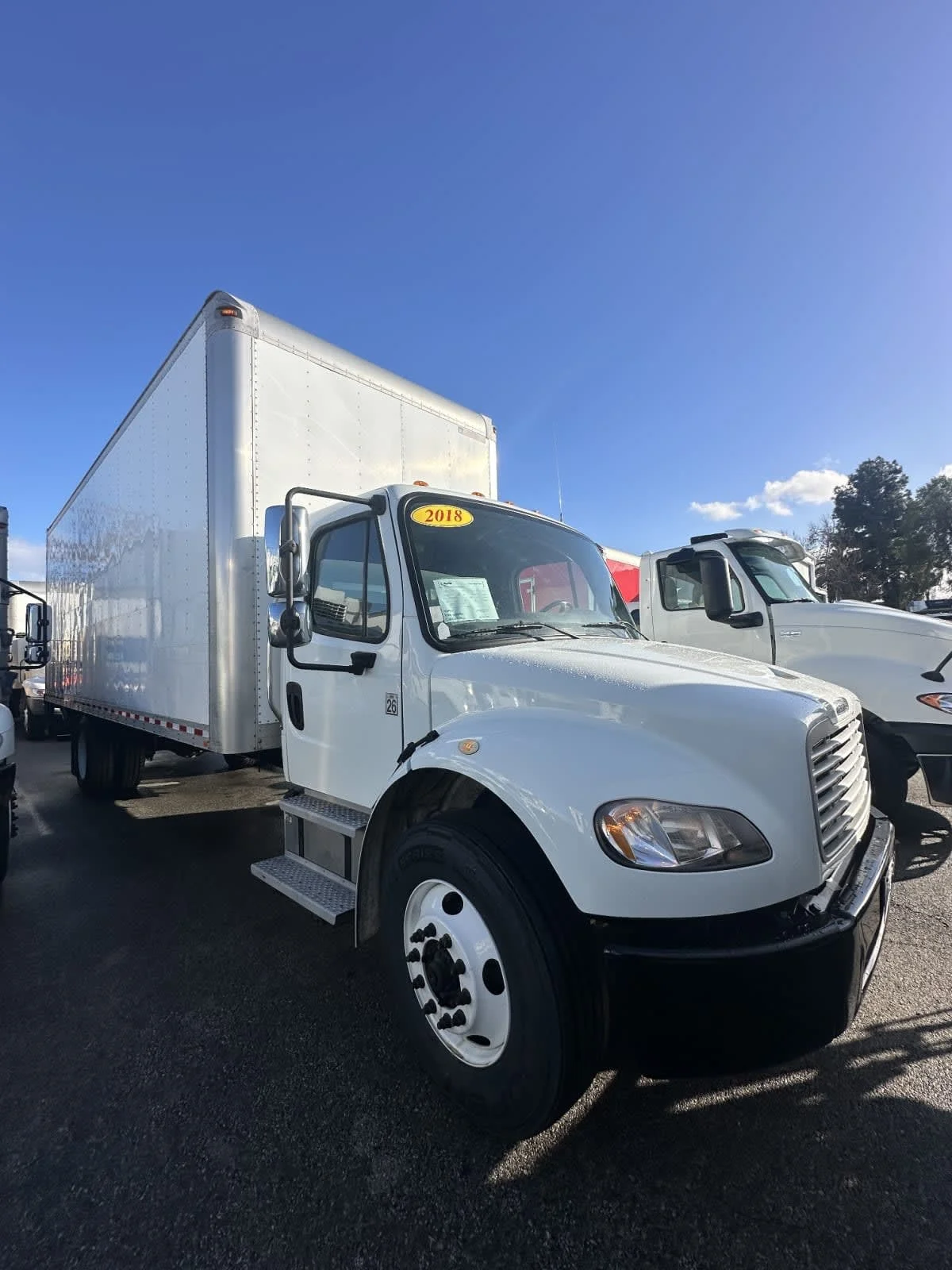 2018 Freightliner M2 106 in Montebello, CA — photo 3