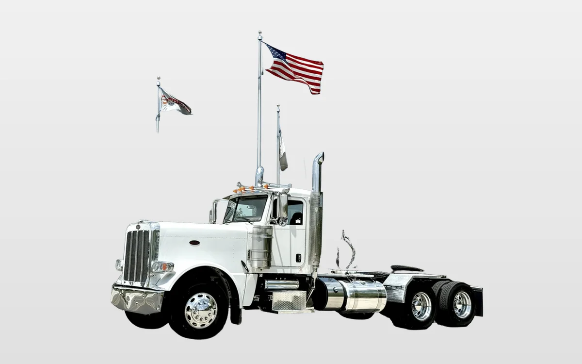 2020 Peterbilt 389 - image 1