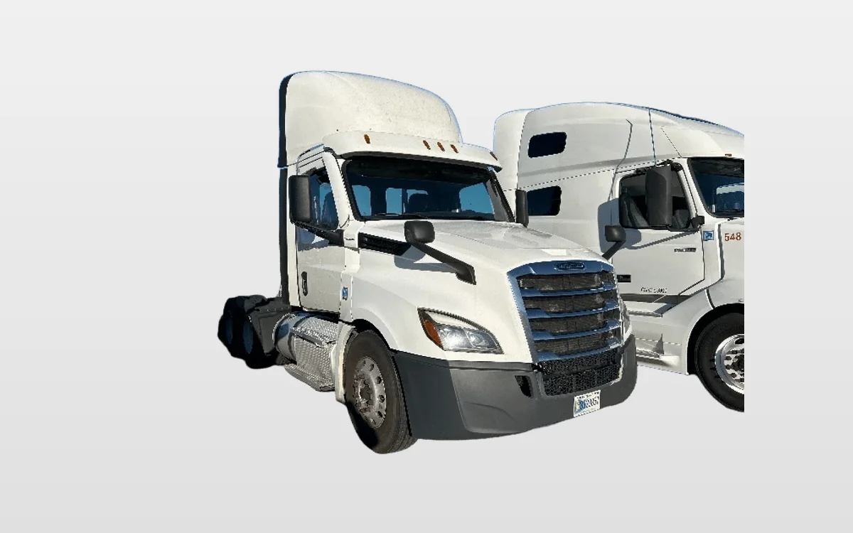 2021 Freightliner Cascadia - image 1