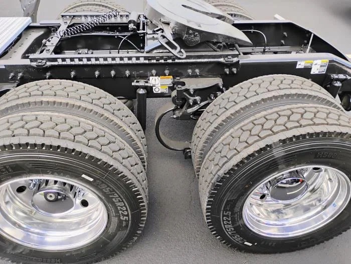 2022 Peterbilt 579 - image 10