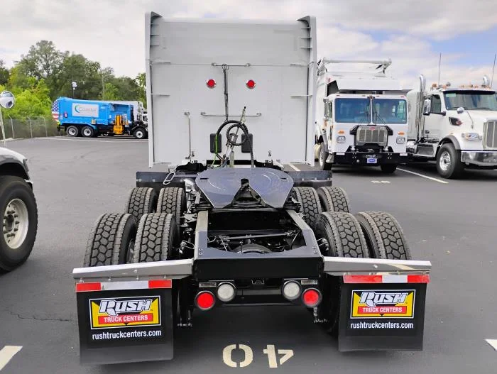 2022 Peterbilt 579 - image 11