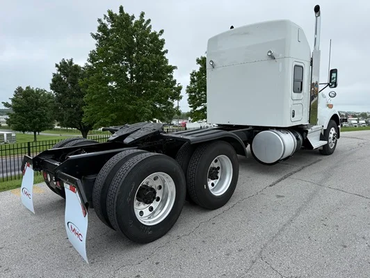 2019 Kenworth T800 in Springfield, MO — photo 15