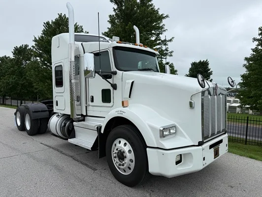 2019 Kenworth T800 in Springfield, MO — photo 17