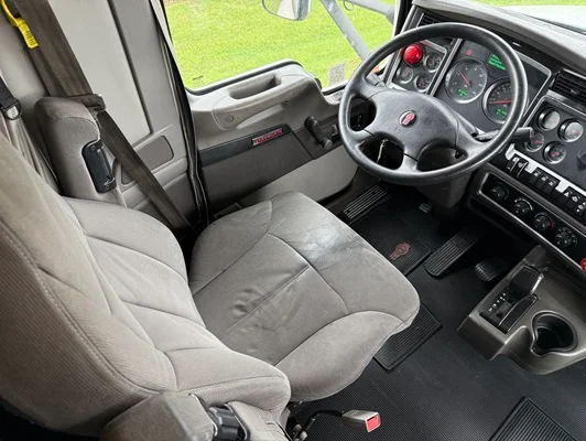 2019 Kenworth T800 in Springfield, MO — photo 22