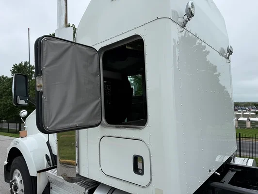 2019 Kenworth T800 in Springfield, MO — photo 12