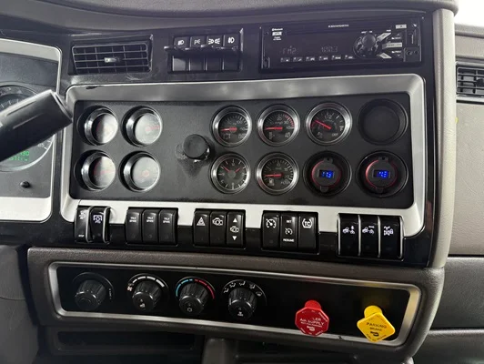 2019 Kenworth T800 in Springfield, MO — photo 20