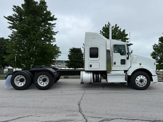 2019 Kenworth T800 in Springfield, MO — photo 16