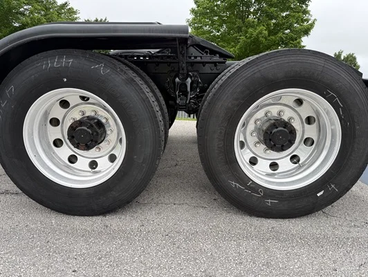 2019 Kenworth T800 in Springfield, MO — photo 28