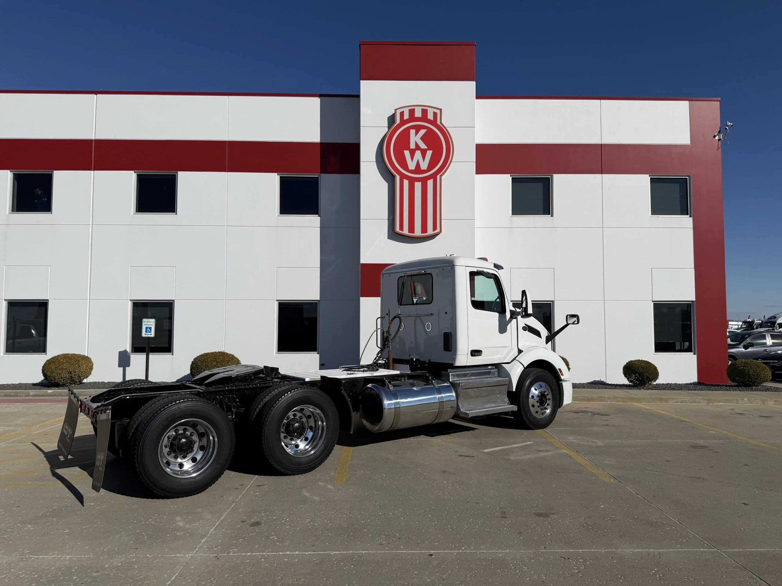 2023 Peterbilt 579 - image 5