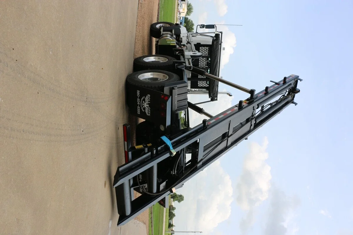 2027 Freightliner 114SD — photo 17