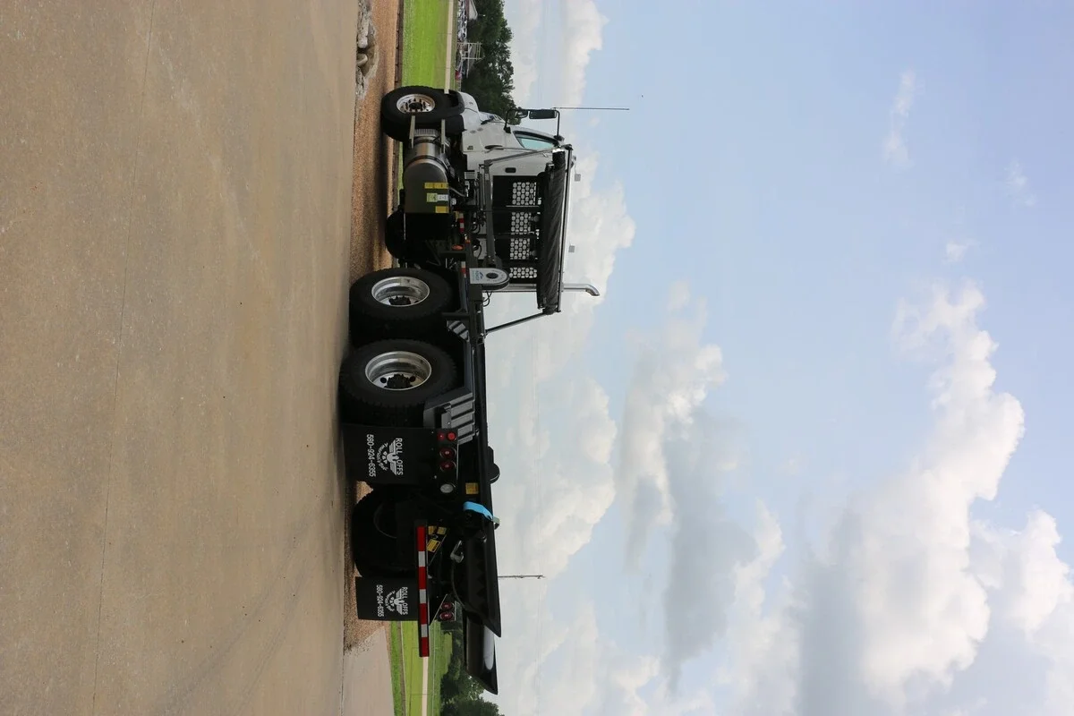 2027 Freightliner 114SD — photo 11