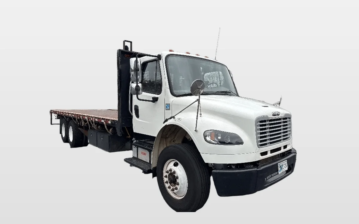2020 Freightliner M2 106 - image 1