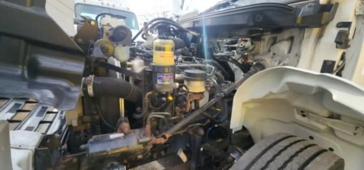 2016 Hino 268 - image 12