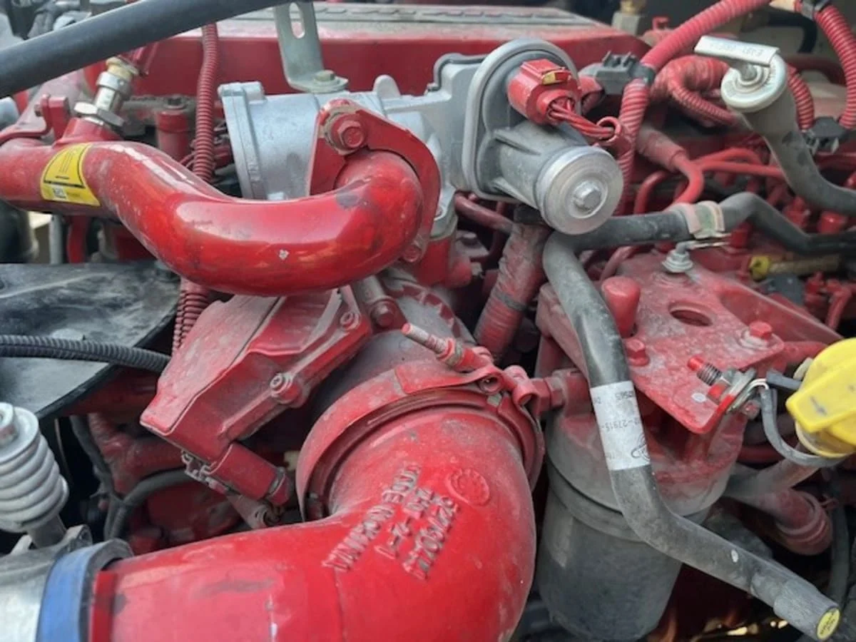 2018 Freightliner M2 106 - image 9