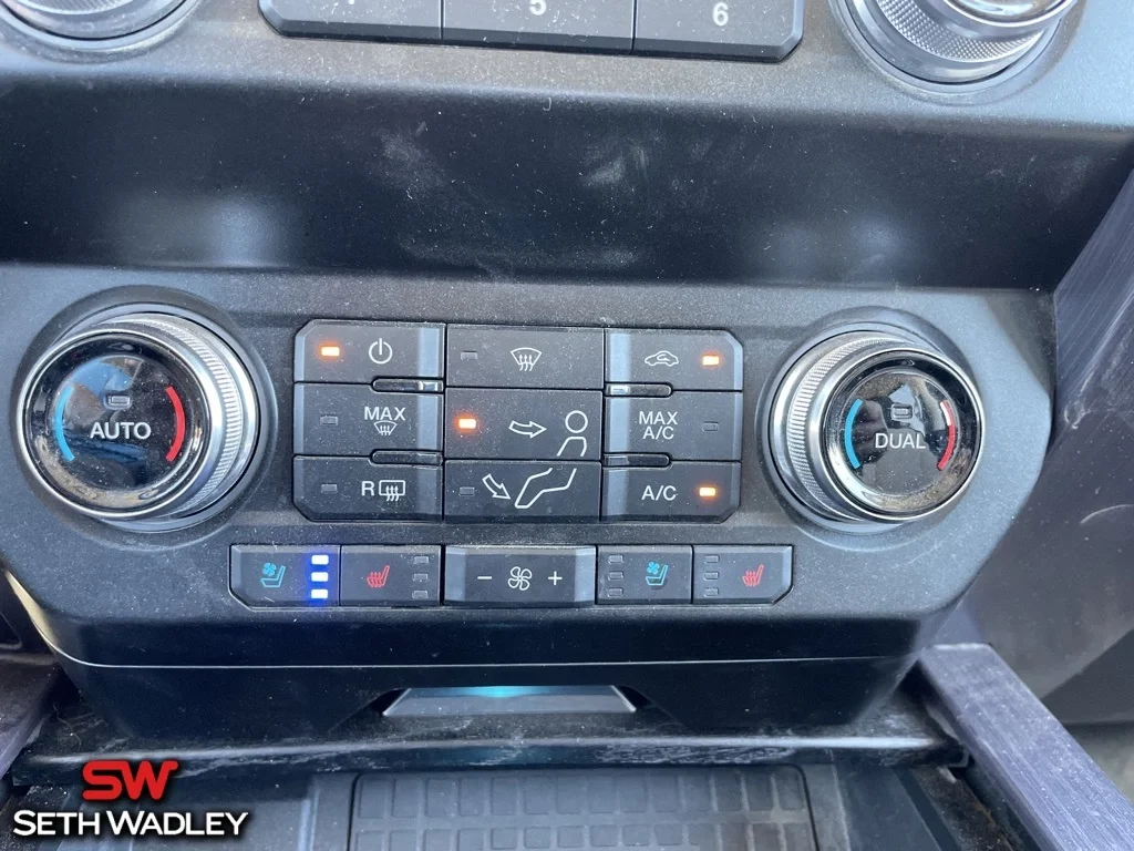 2020 Ford — photo 34