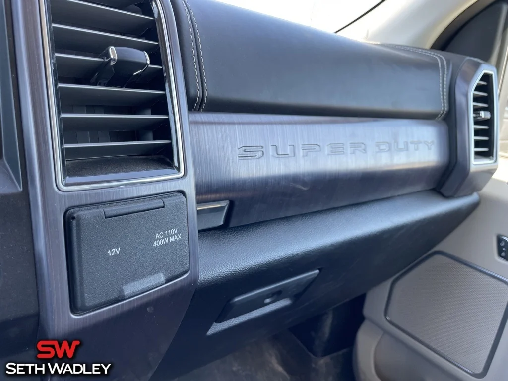 2020 Ford — photo 35