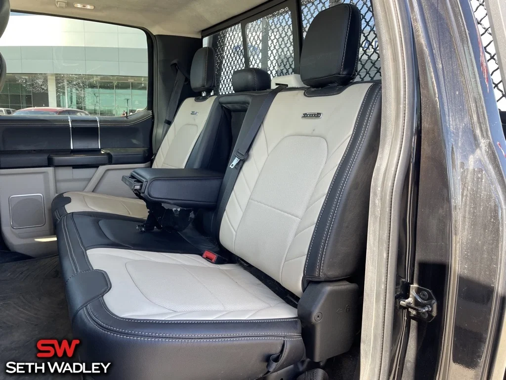 2020 Ford — photo 23