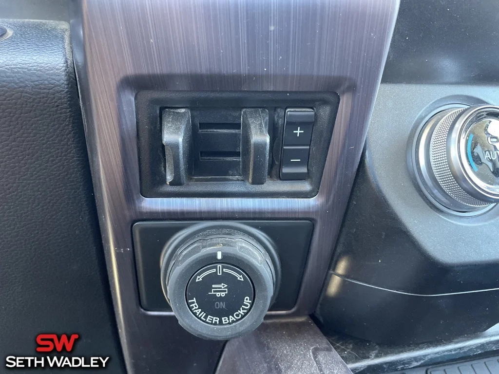 2020 Ford — photo 30