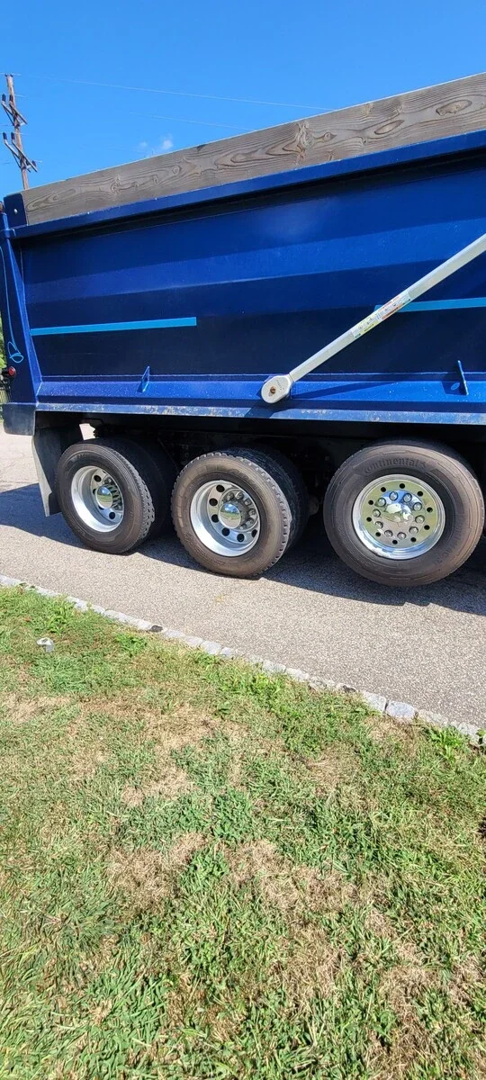 2023 International HX - image 8