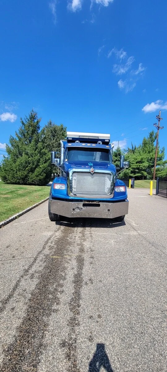 2023 International HX - image 4