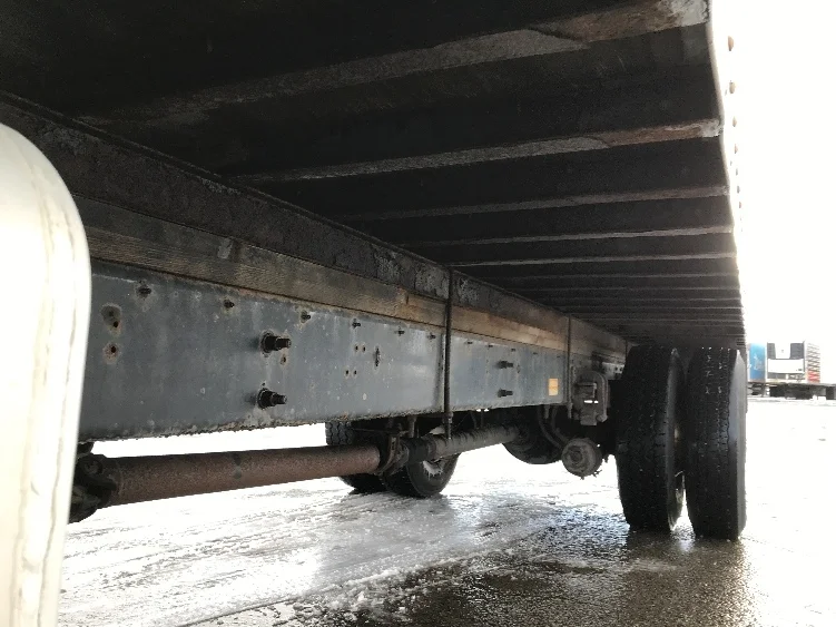 2013 Hino 268 - image 5