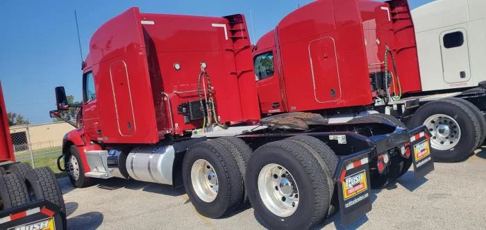 2023 Peterbilt 579 — photo 5