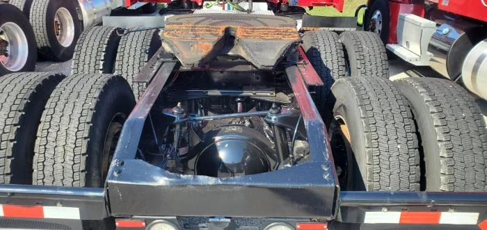 2023 Peterbilt 579 — photo 3