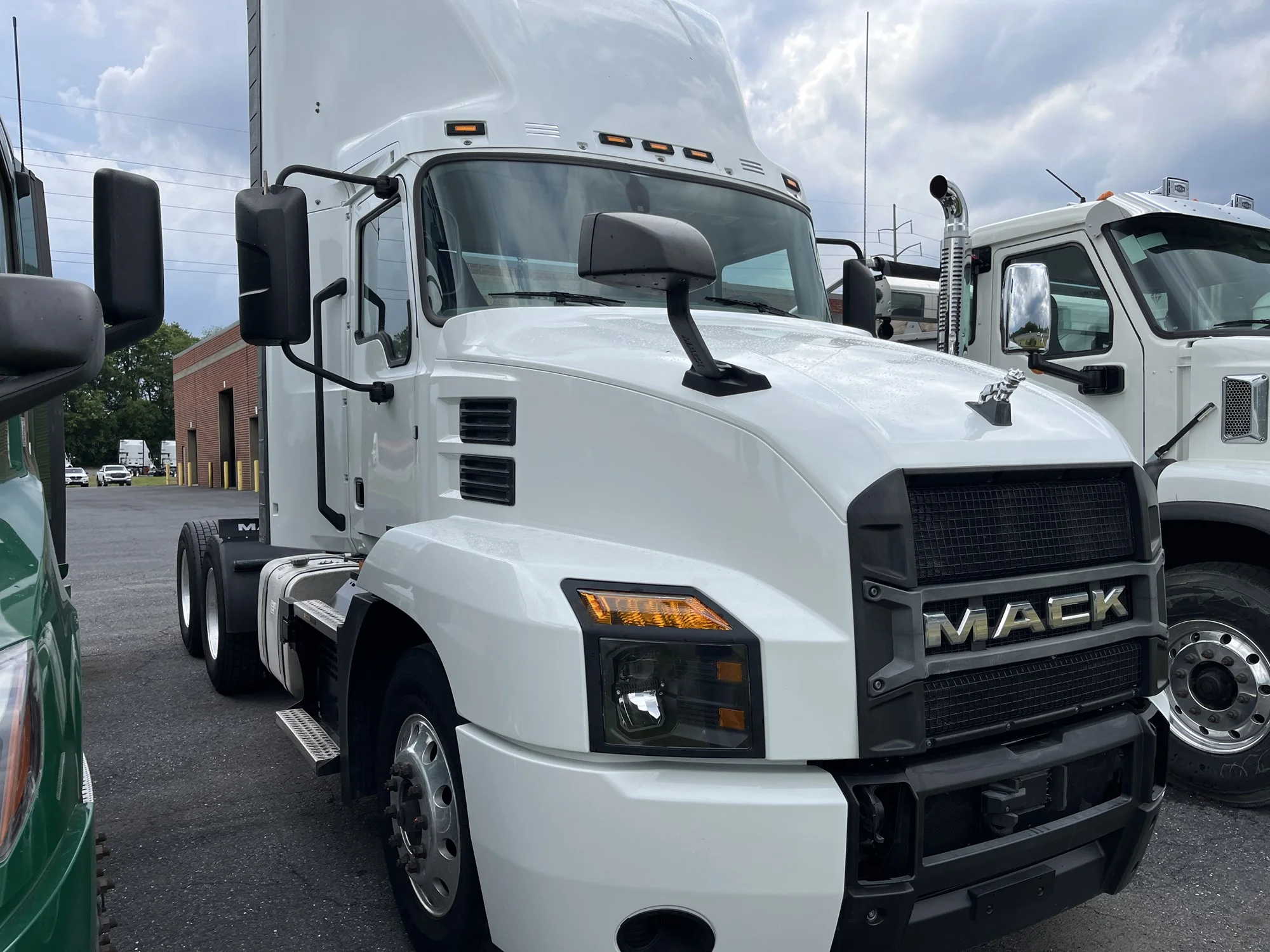 2023 Mack Anthem in Ephrata, PA — photo 2