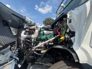 2026 Volvo VNR 640 in ATLANTA (700 & 703), GA — photo 6