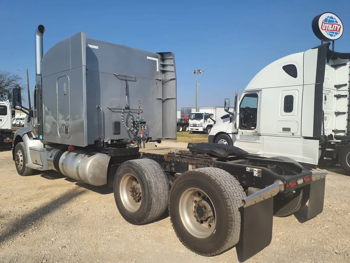 2021 Peterbilt 579 - image 6