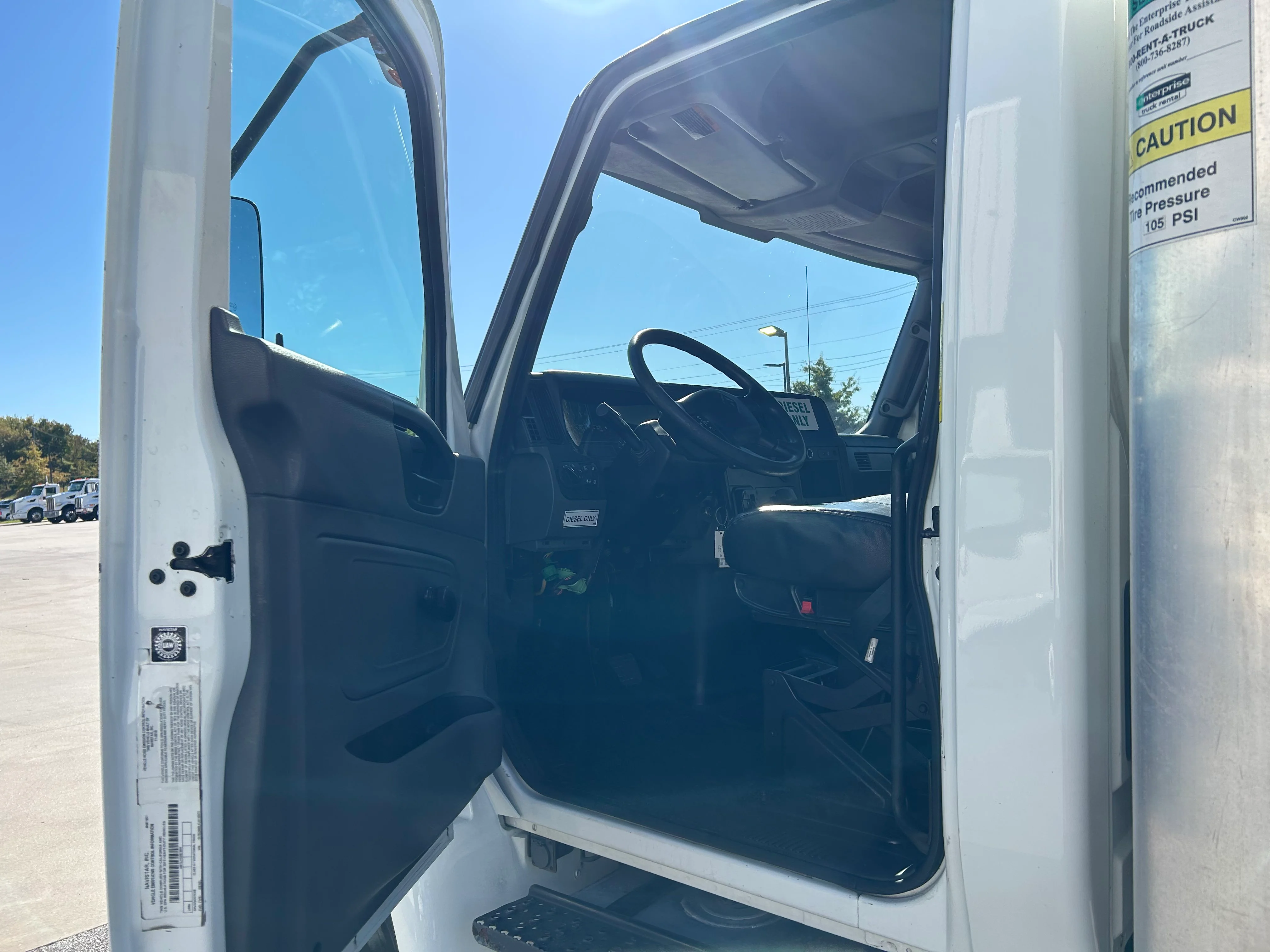 2020 International MV - image 15