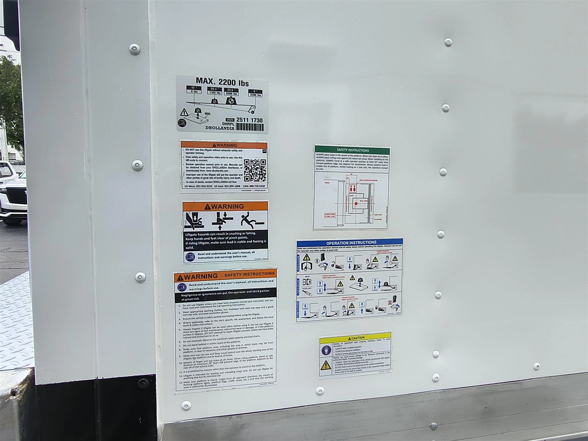 2026 Isuzu NRR in Miami, FL — photo 10