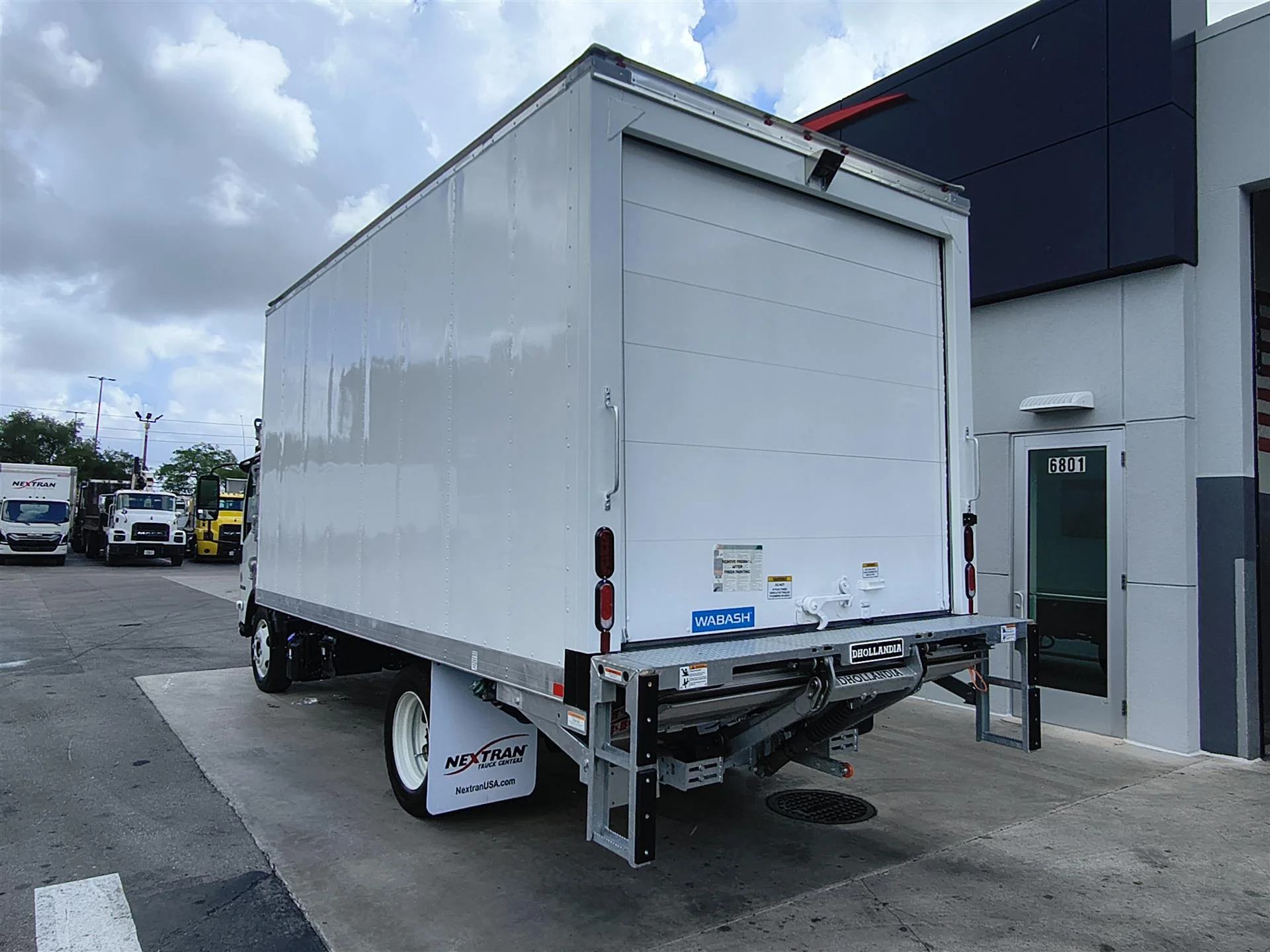 2026 Isuzu NRR in Miami, FL — photo 6
