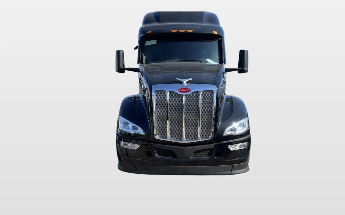 2027 Peterbilt 579 - image 1