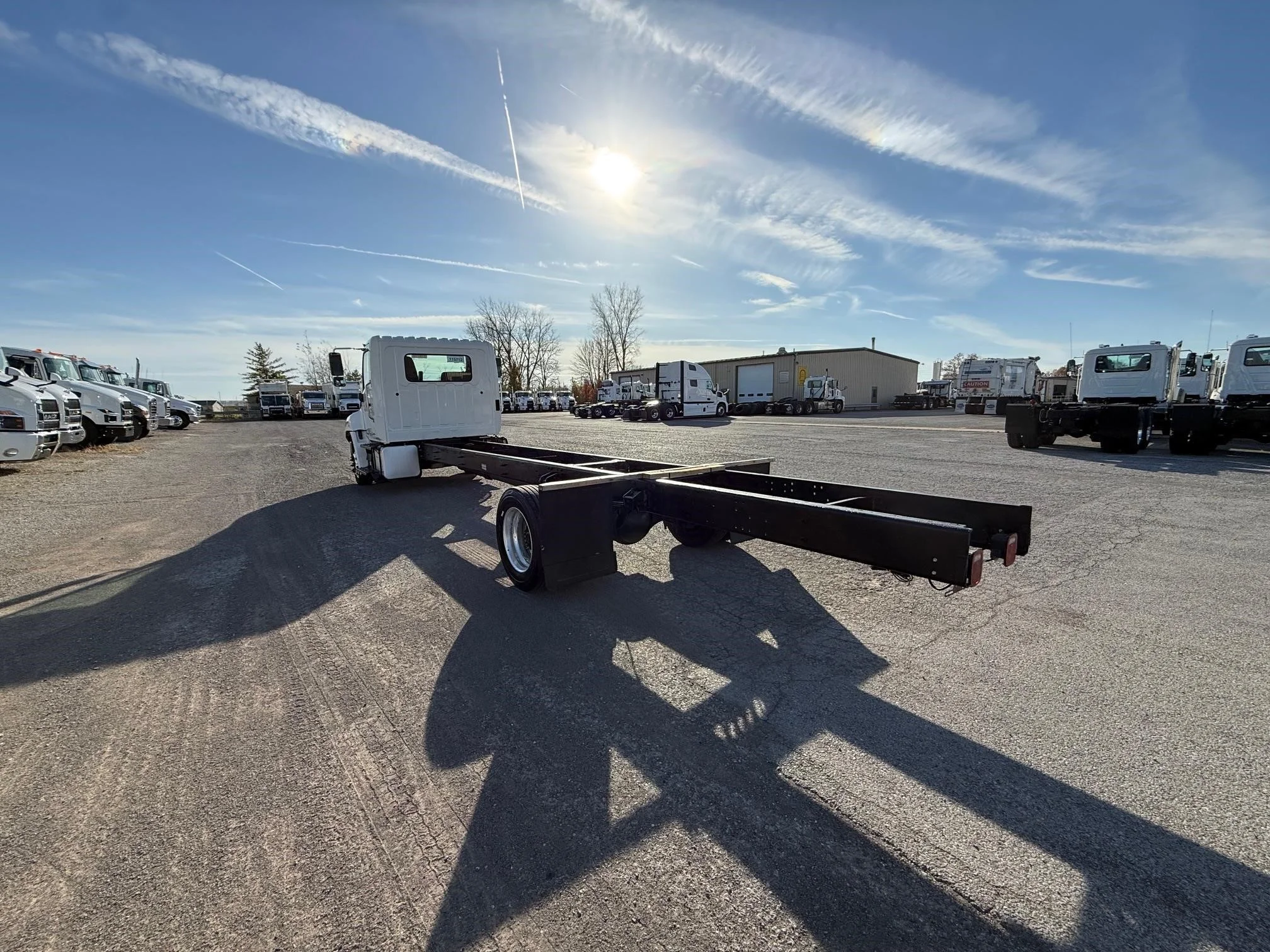 2020 Hino 268 in Findlay, OH — photo 5