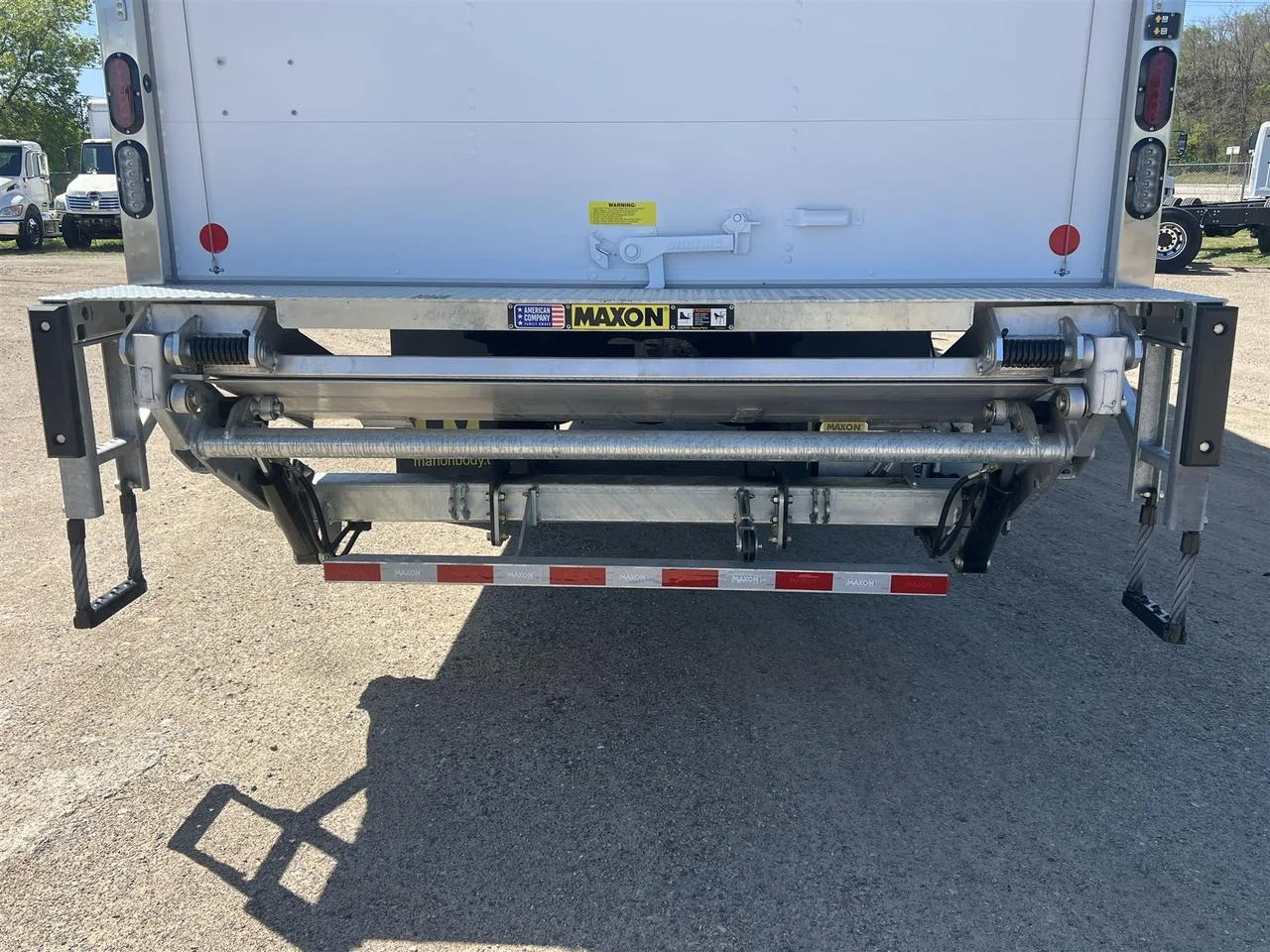 2025 Peterbilt 536 - image 2