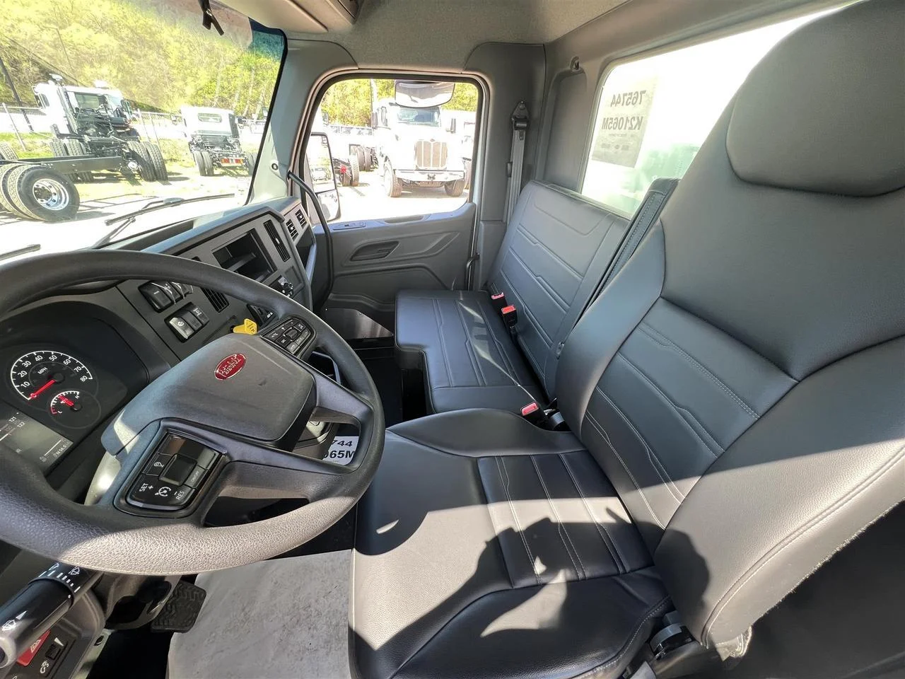 2025 Peterbilt 536 - image 8