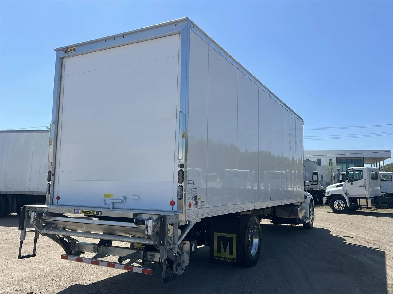 2025 Peterbilt 536 - image 3