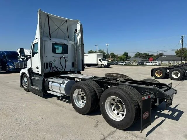 2024 Kenworth T680 — photo 6