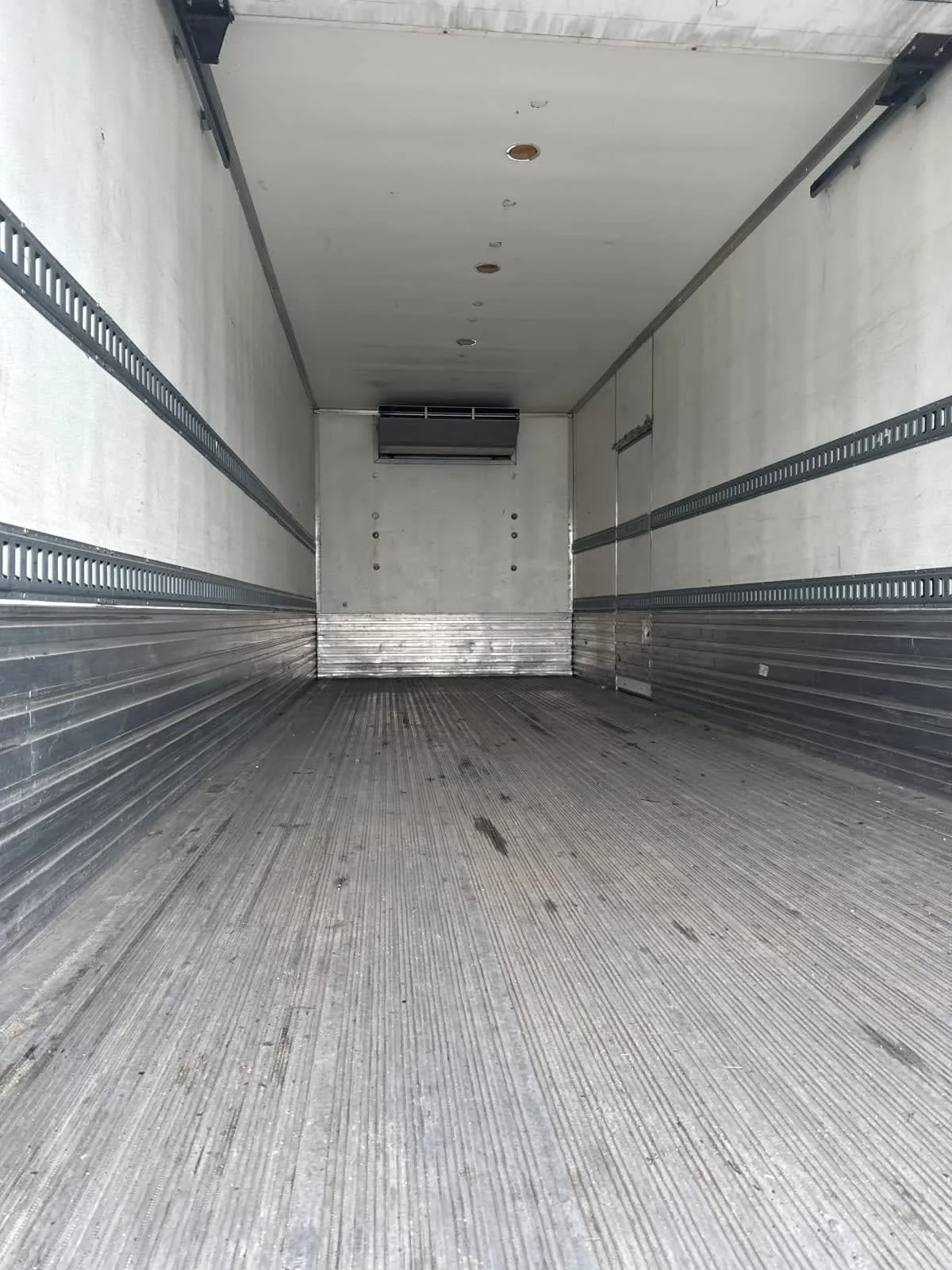 2019 International MV - image 9