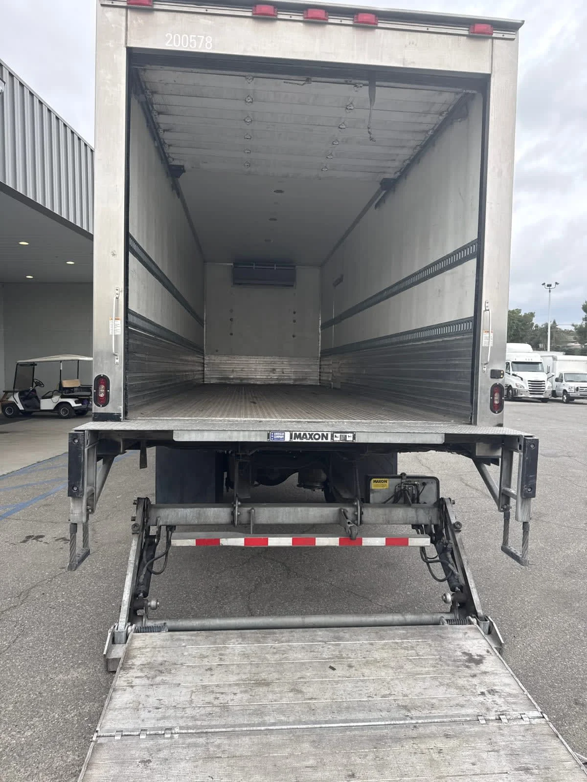 2019 International MV - image 5