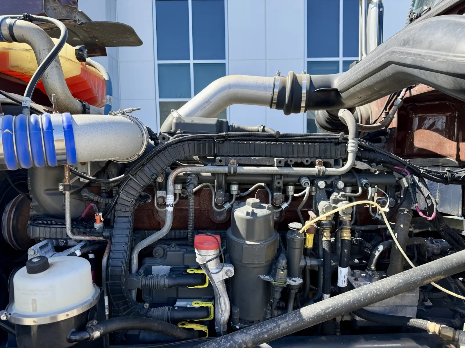 2018 Peterbilt 389 - image 12