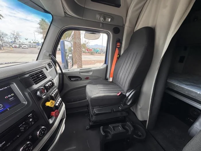 2020 Peterbilt 579 - image 14