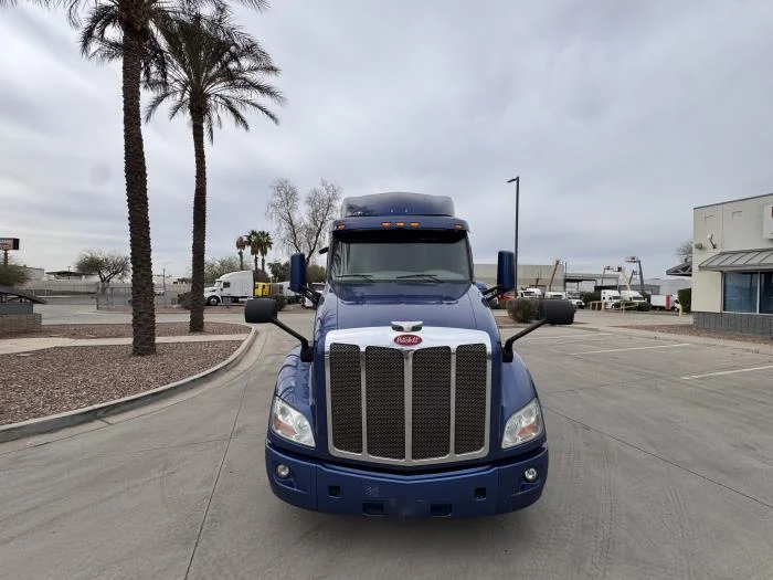2020 Peterbilt 579 - image 9