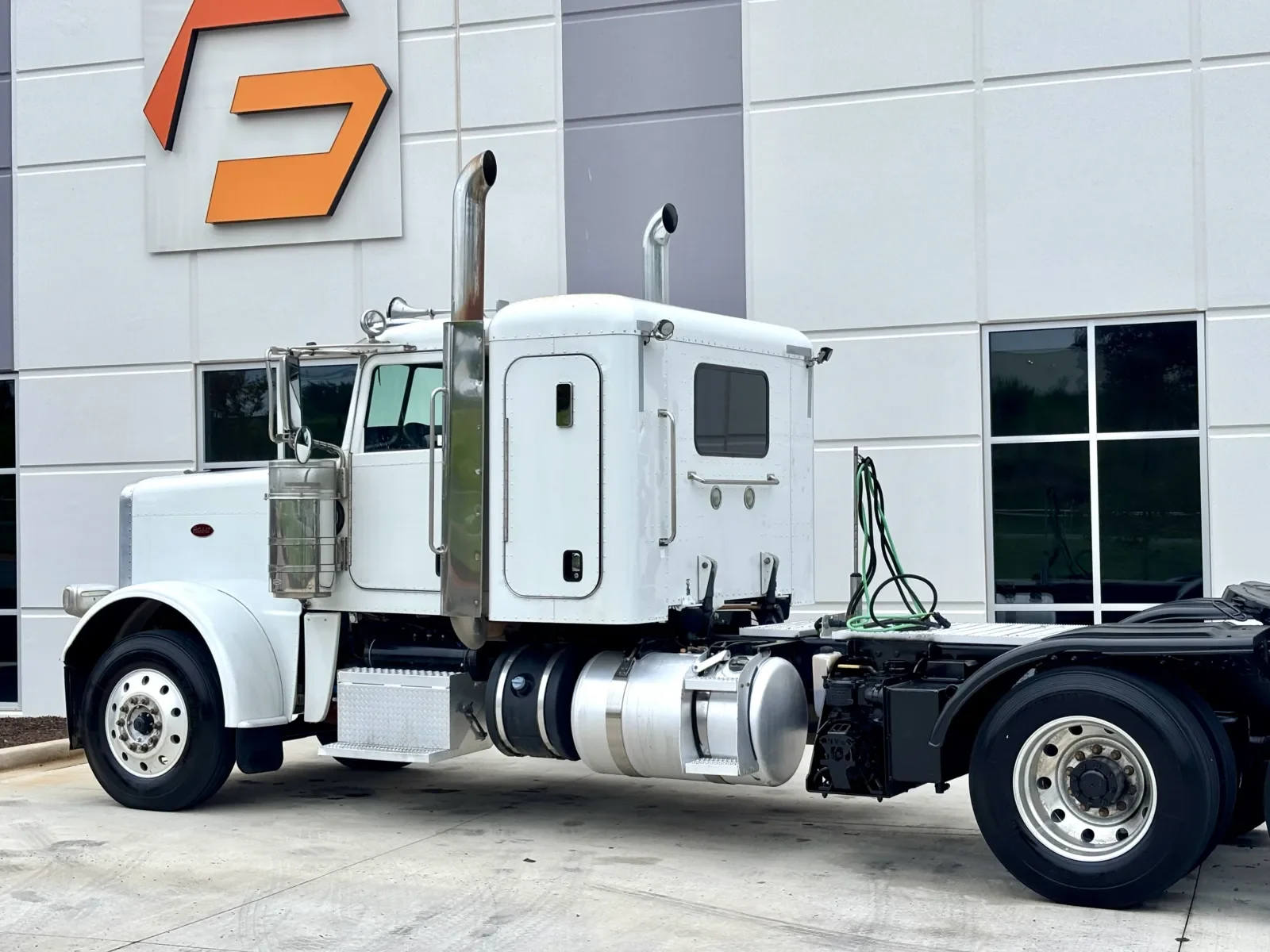2016 Peterbilt 389 in Greer, SC — photo 8