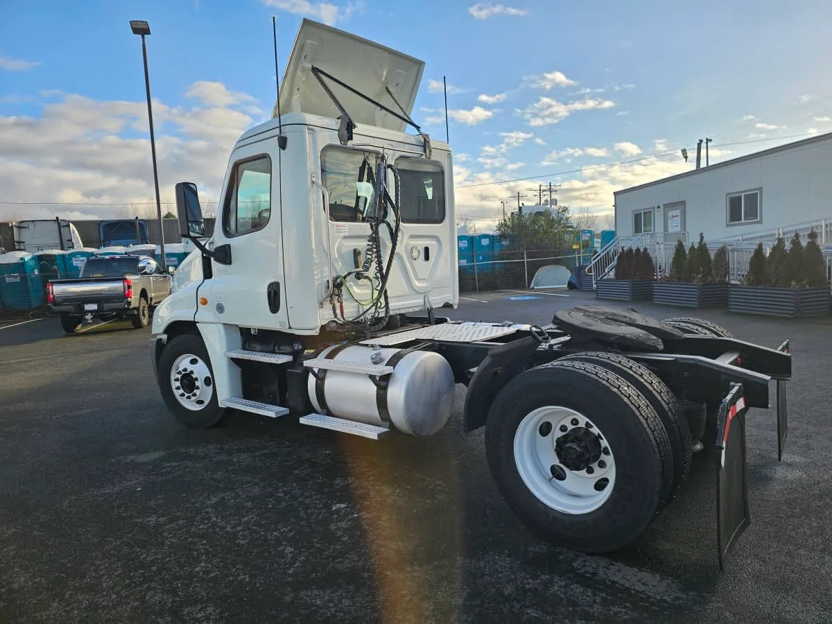 2019 Freightliner Cascadia in Tacoma, WA — photo 6