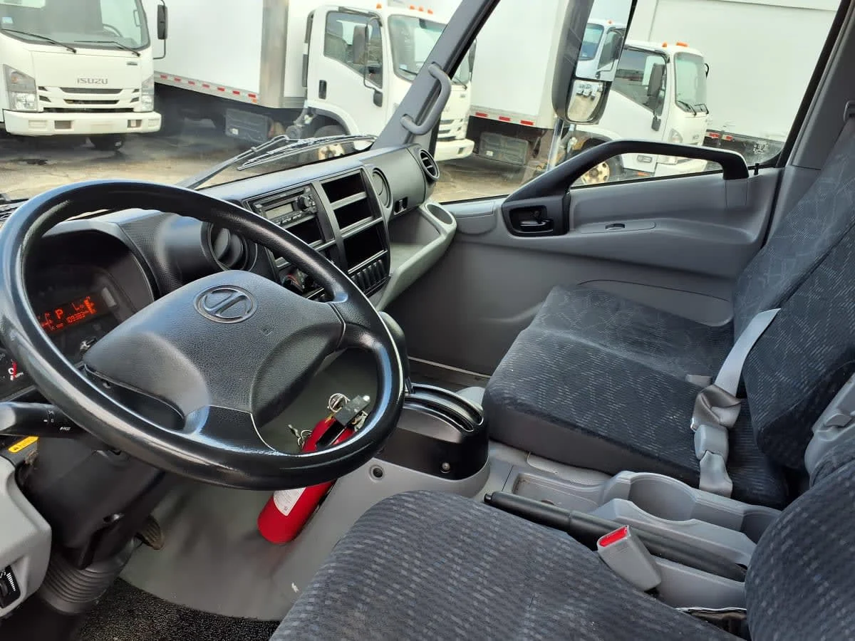 2018 Hino in Warwick, RI — photo 7