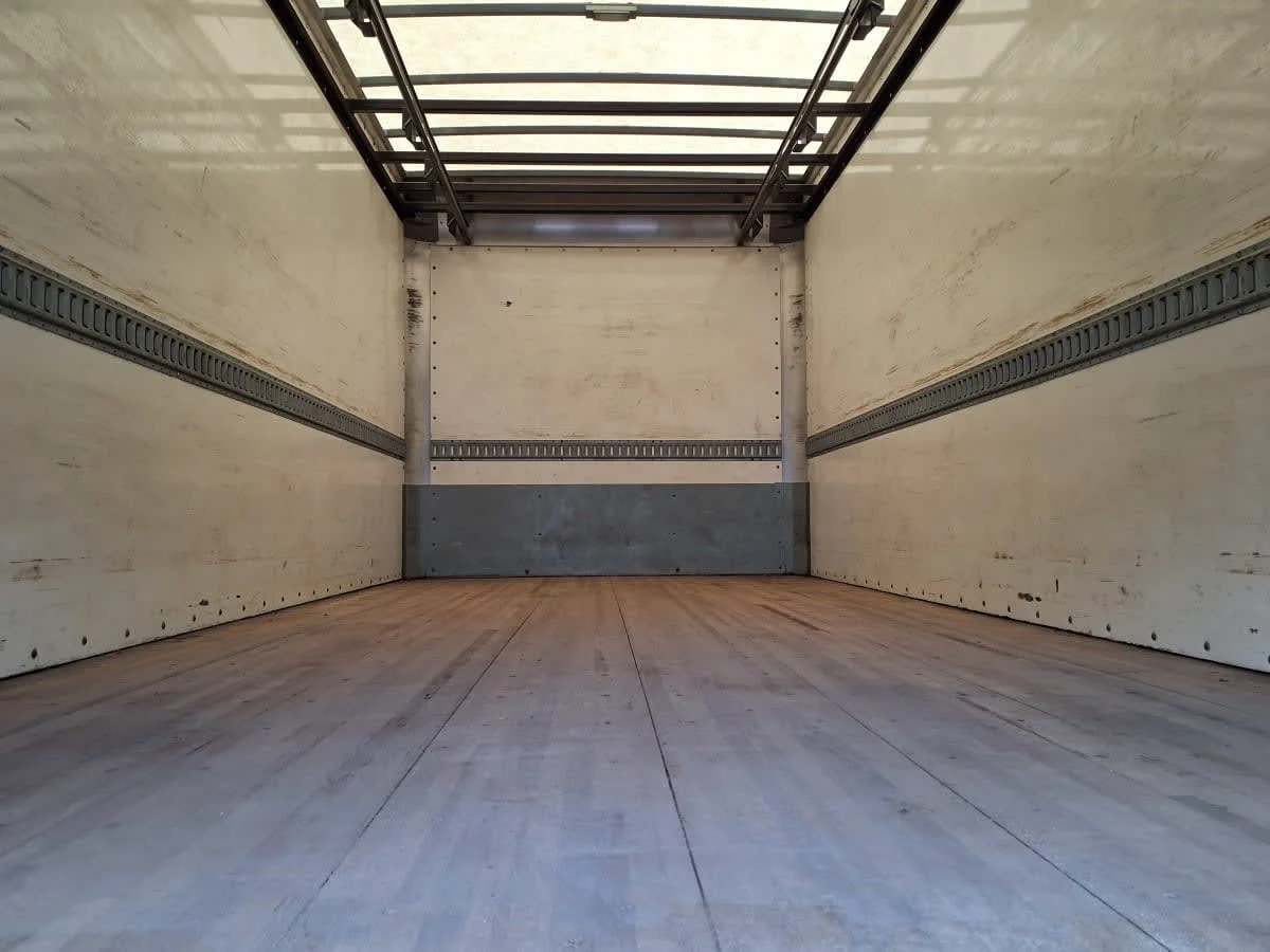 2018 Hino 195 in Warwick, RI — photo 8